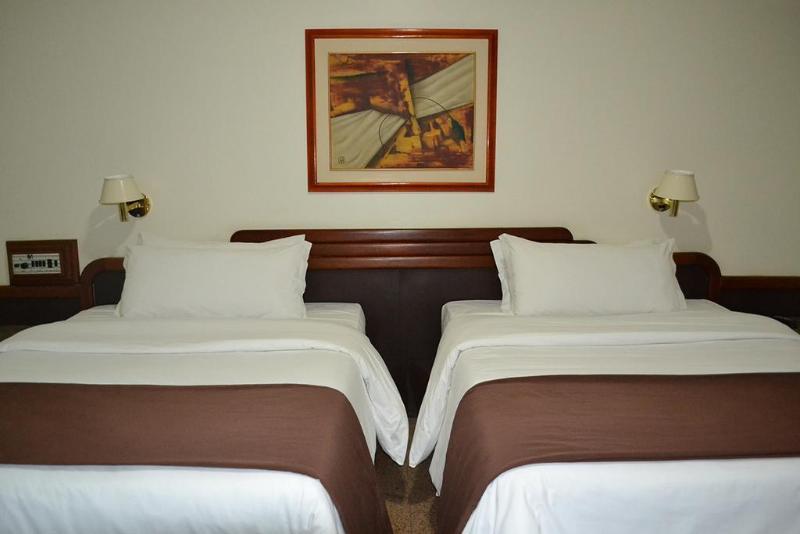 Dimas Lessa Hotel Montes Claros Exterior photo