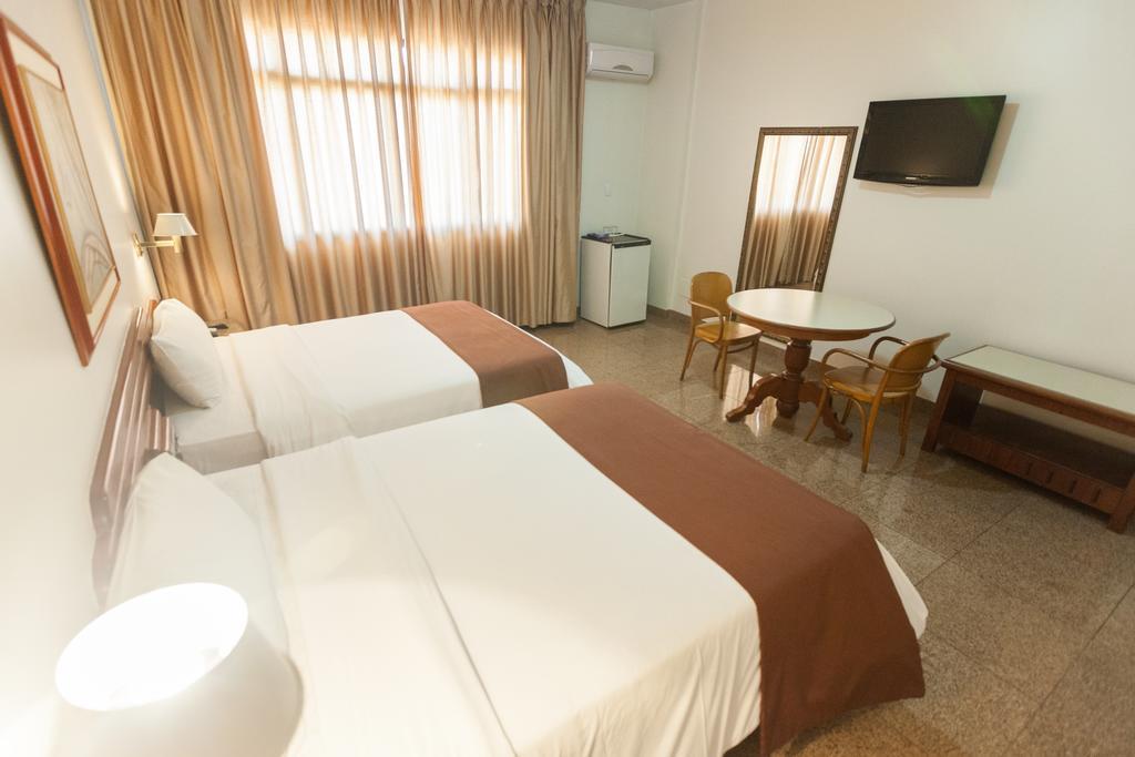 Dimas Lessa Hotel Montes Claros Exterior photo