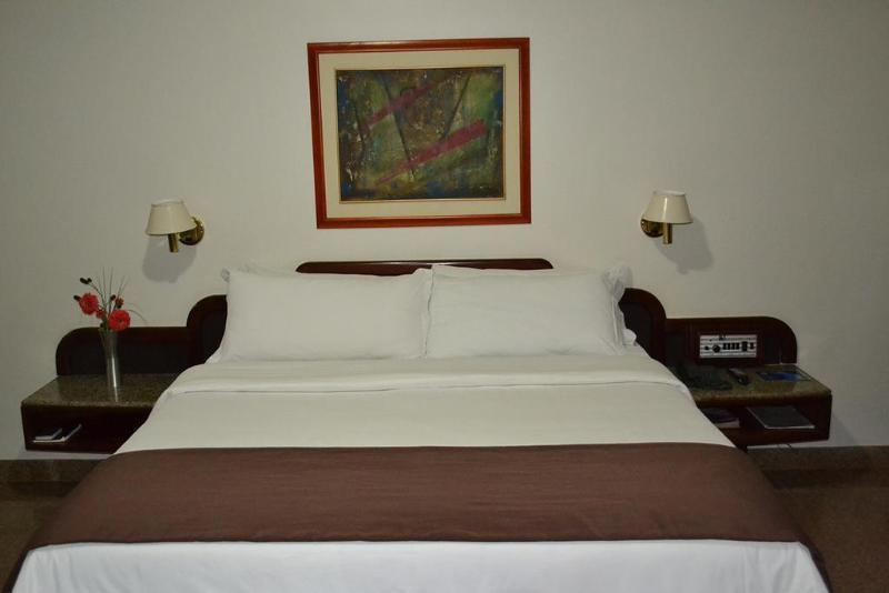 Dimas Lessa Hotel Montes Claros Exterior photo